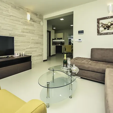 Korina By Interhome Pridraga