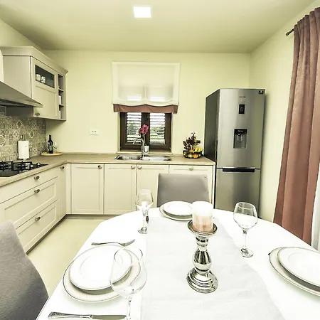 Korina By Interhome Dom wakacyjny Pridraga